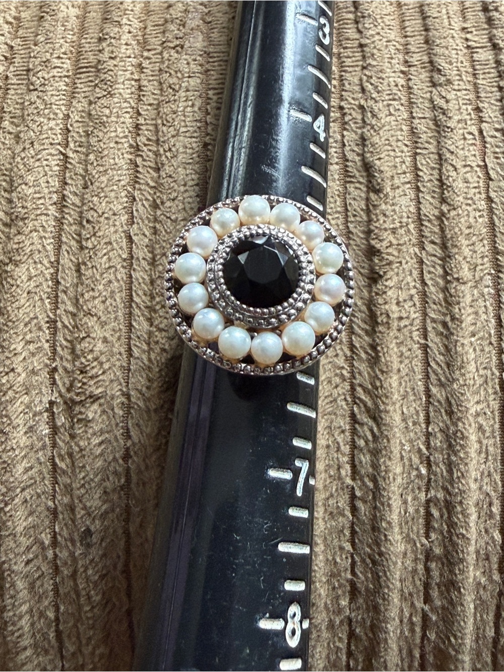 Tiffany & Co. Zigfield pearl and black onyx ring - Picture 2 of 8